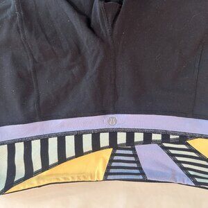 The Original Lululemon Groove Pant, black, reversible, geometric pattern size 8
